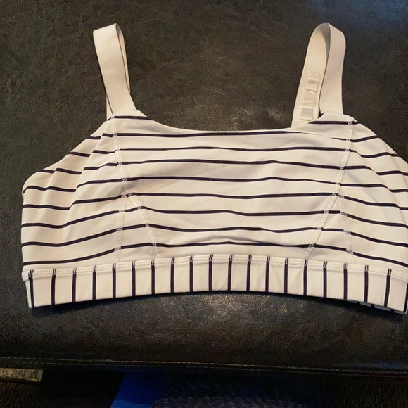 0721 Lululemon - Sports Bra - Picture 1 of 12